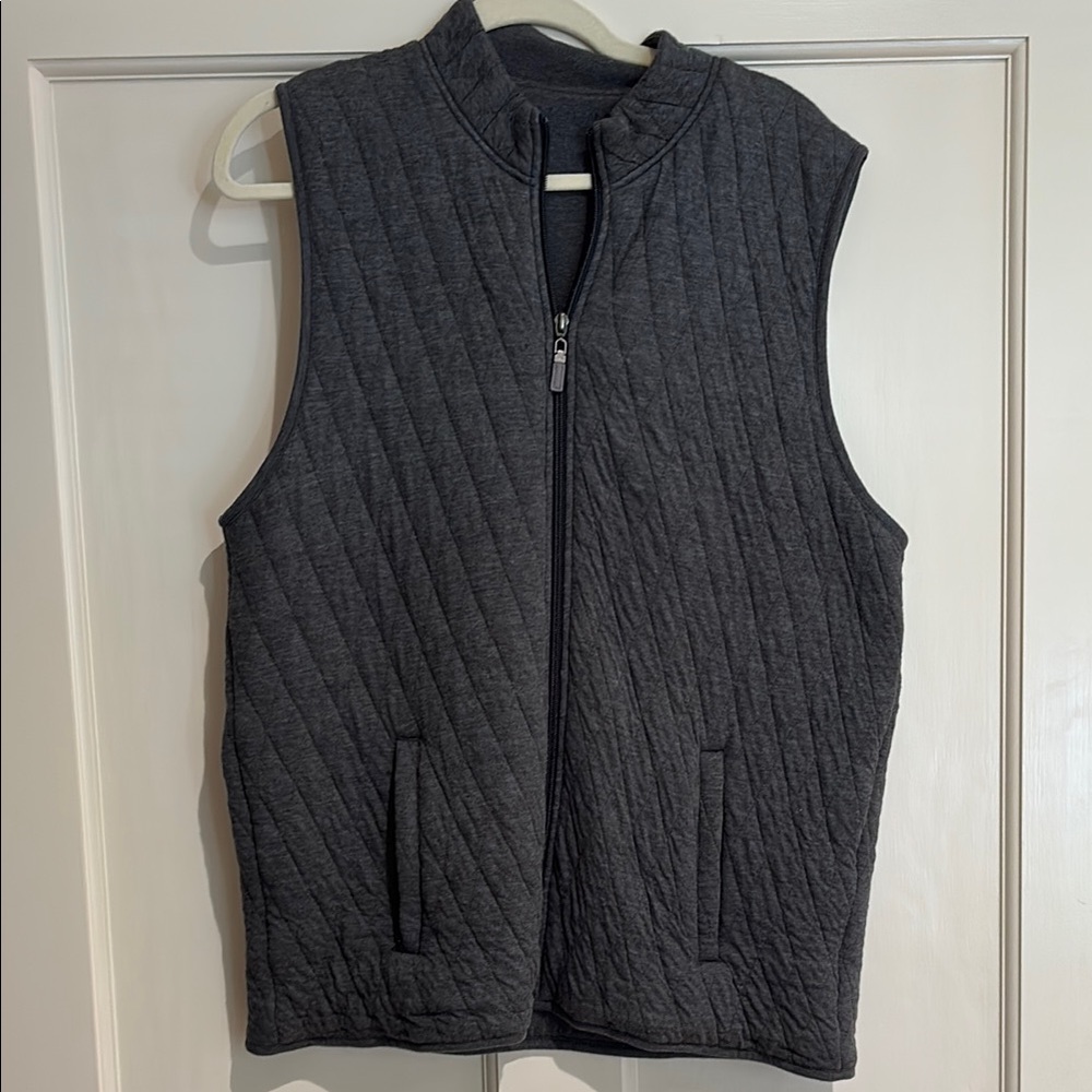 Mizzen+Main Gray Quilted Vest with Mock Neck. New without tags.